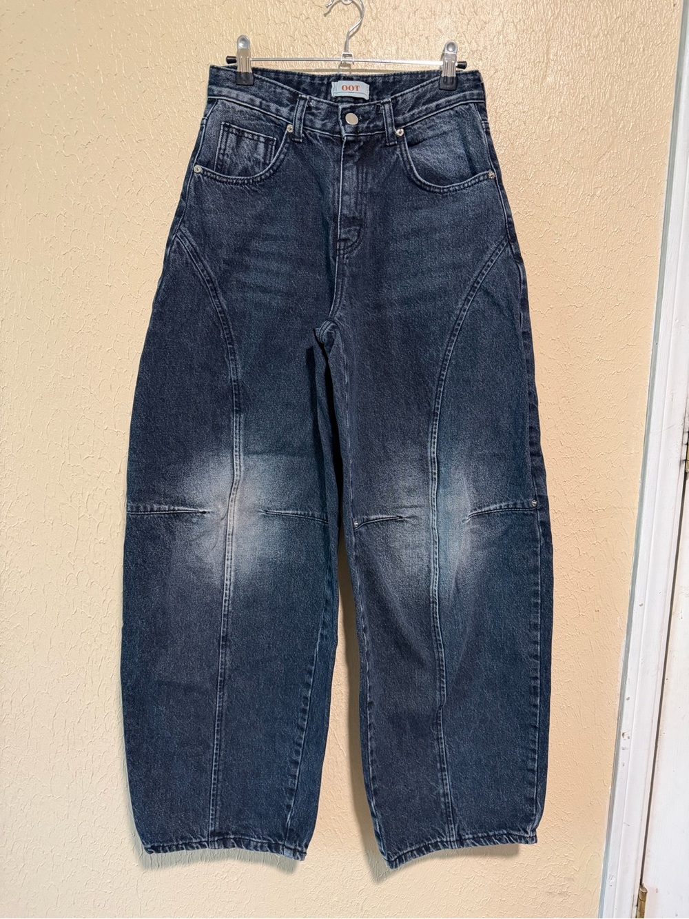 OOT Out Of Trend Barrel Jeans Size Small  (25) Wide Leg Streetwear Trendy Cotton